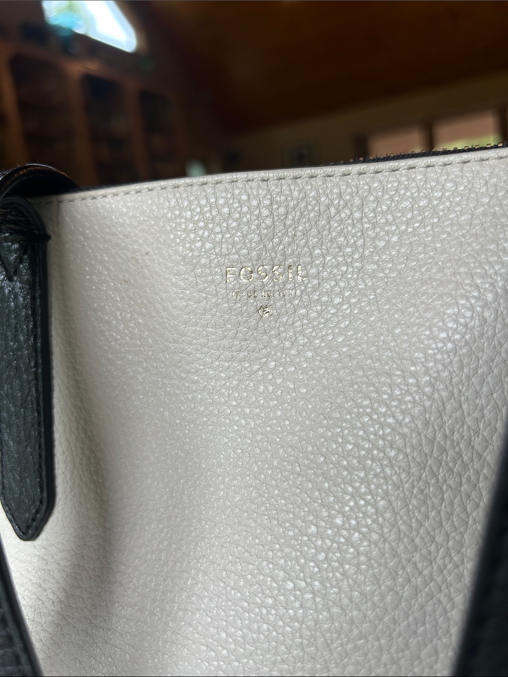 Fossil Black and White Pebbled Leather Tote Bag - Picture 2 of 7